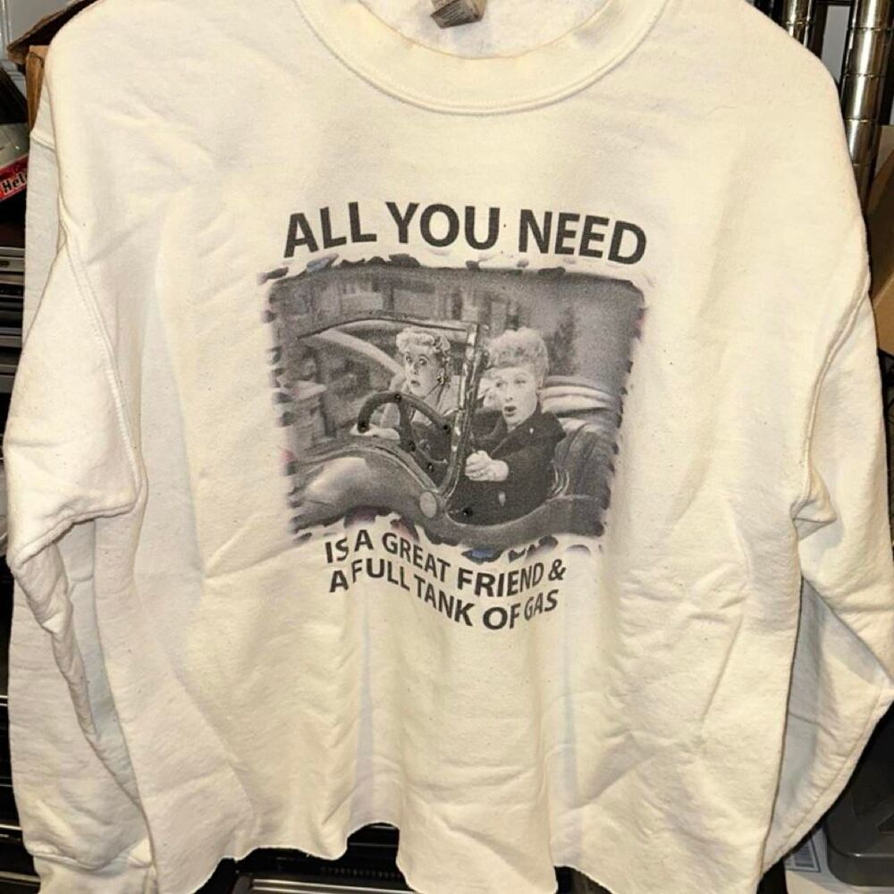 Gildan Women's White and Black Sweatshirt
